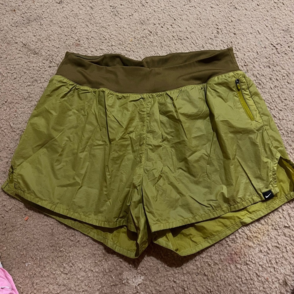 Nike 2 in 1 shorts